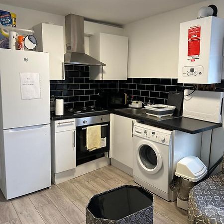 Beautiful Hoe Street First Floor One Bedroom Apartment B Walthamstow Londres Exterior foto