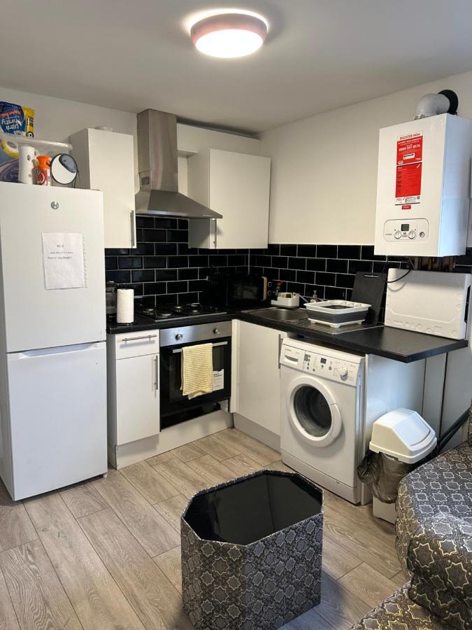 Beautiful Hoe Street First Floor One Bedroom Apartment B Walthamstow Londres Exterior foto